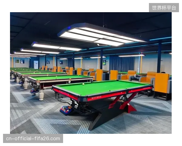 小铁台球的AI智能球桌在全国7000家门店铺开，验证了科技成果转化平台引流线下实体店的商业逻辑